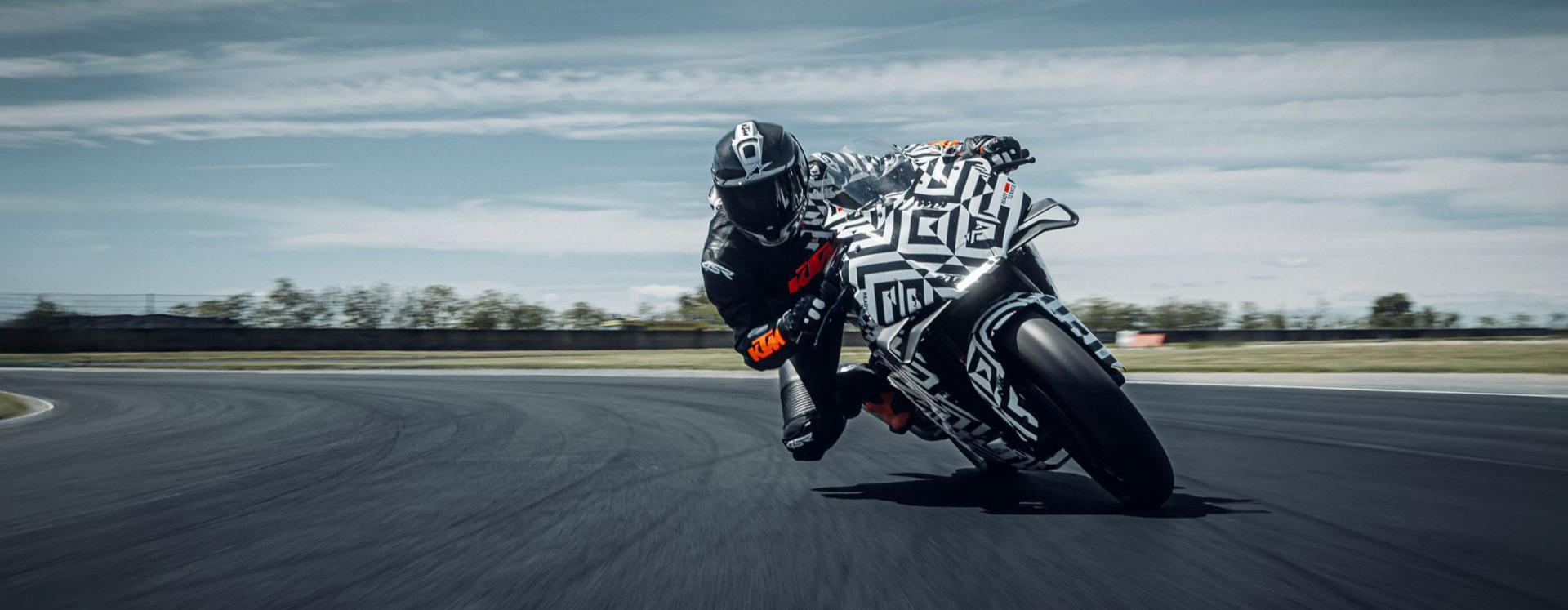 KTM 990 RC R 2025